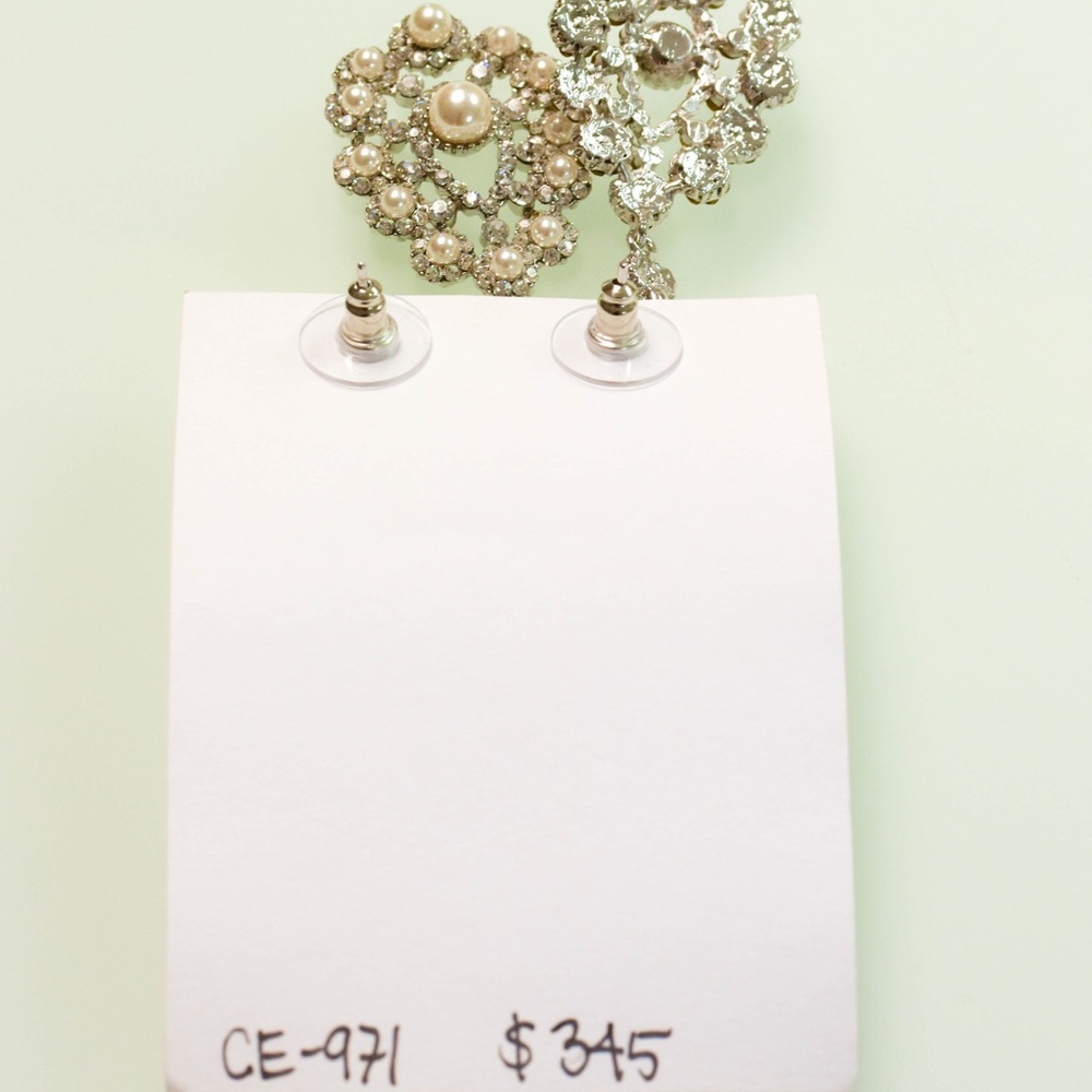 NWT-Crystal and Pearl Chandelier Earrings CE-971 - Picture 3 of 5